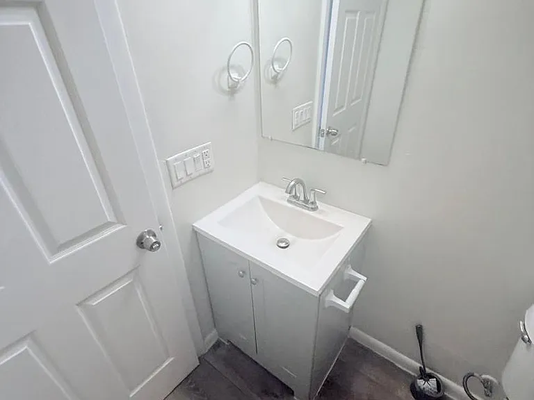 4438 Pearl Rd — Photo 15