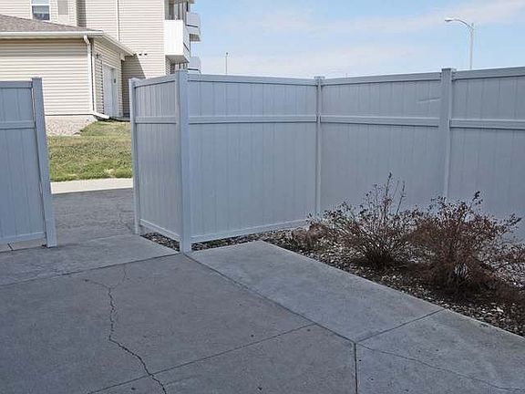 4th image of 1117 E Lasalle Dr Unit 2