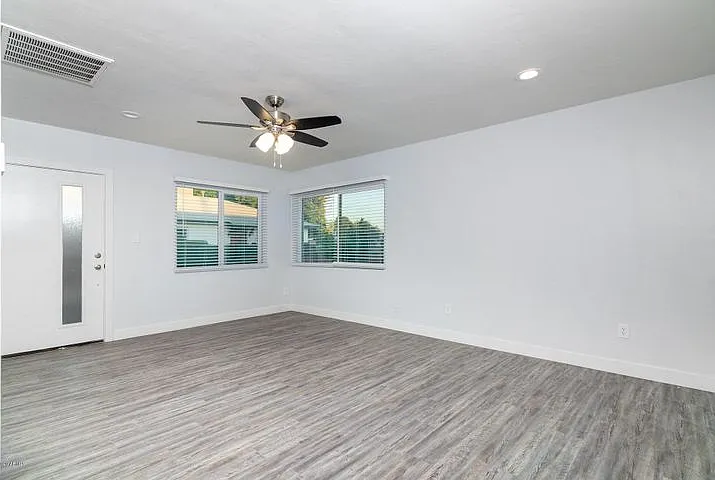 2436 Amelia living area_01252022