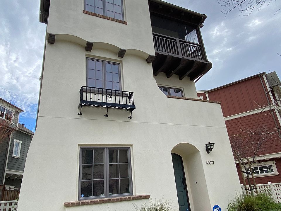 1st image of 43017 Calle Esperanza