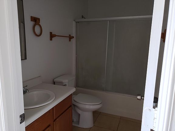 5th image of 2785 N Cox St