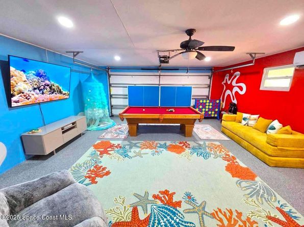 363 Harbor Dr