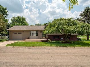 310 Terra Ln, Colfax, IL 61728