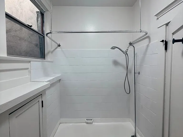 2805-2813A S Vermont Ave #2809-2 — Photo 8