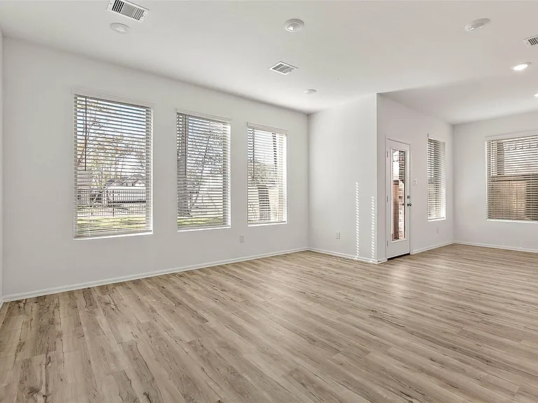 7594 Angels Landing Ln — Photo 12