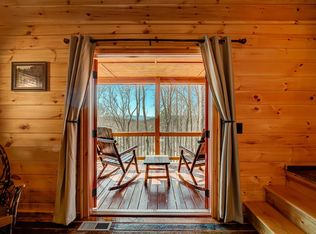 900 Cherokee Oaks Rd, Murphy, NC 28906