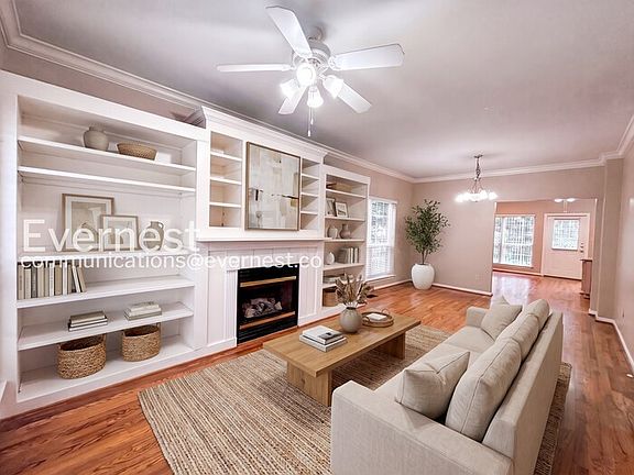 3rd image of 1302 Oakdale St
