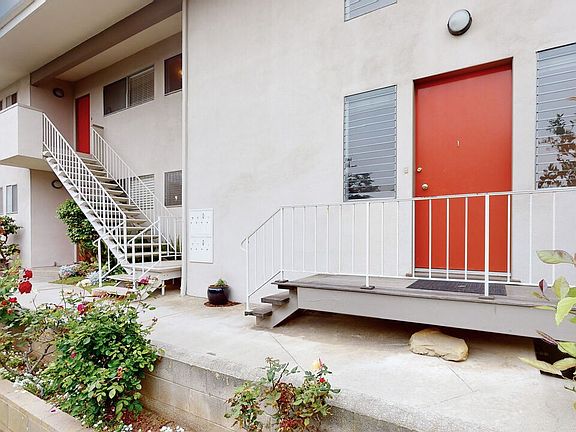 5th image of 843 21st St Unit 1