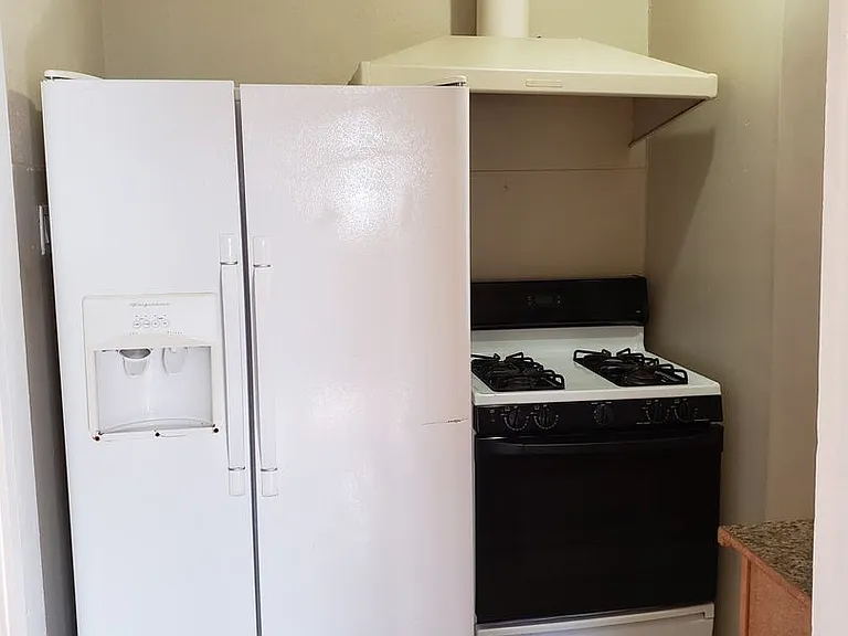 1320 Monterey St — Photo 3
