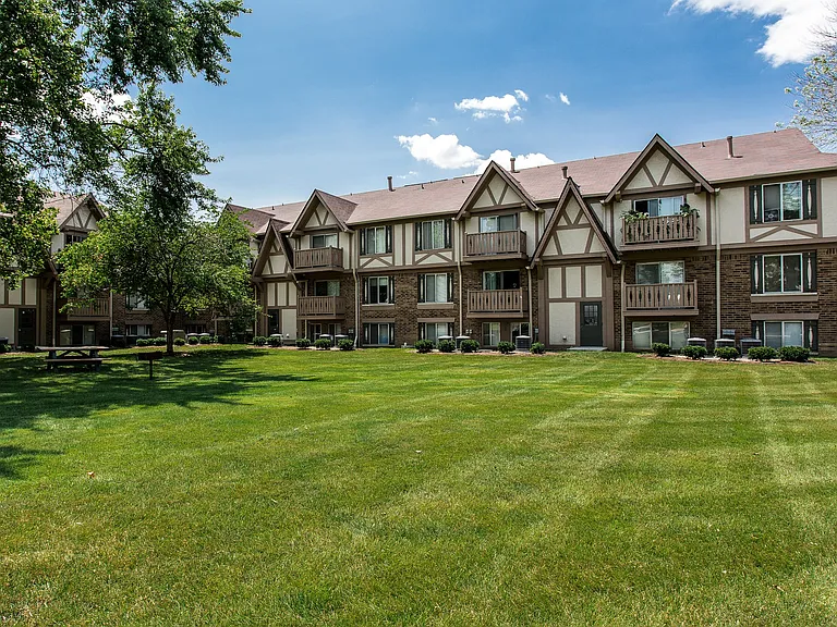 Polo Run Apartments — Photo 61