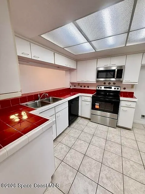 3 bed, 2.0 bath, 1608 sqft, $2,800 — Photo 3
