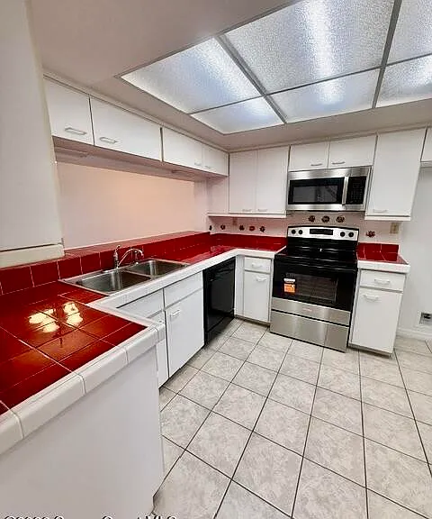 6770 Ridgewood Ave #702 — Photo 3