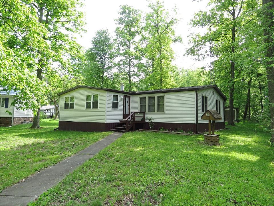 1st image of 12414 Ash Dr