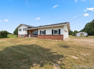 2637 Seventeen Mile Rd, Kent City, MI 49330