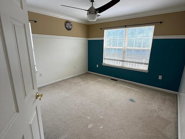 233 Fountayne Ln — Photo 28