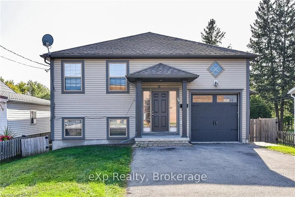 3 bed, $2,900 — Photo 1