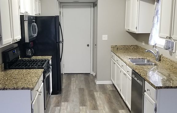 2nd image of 1290 Sandhurst Ln #1
