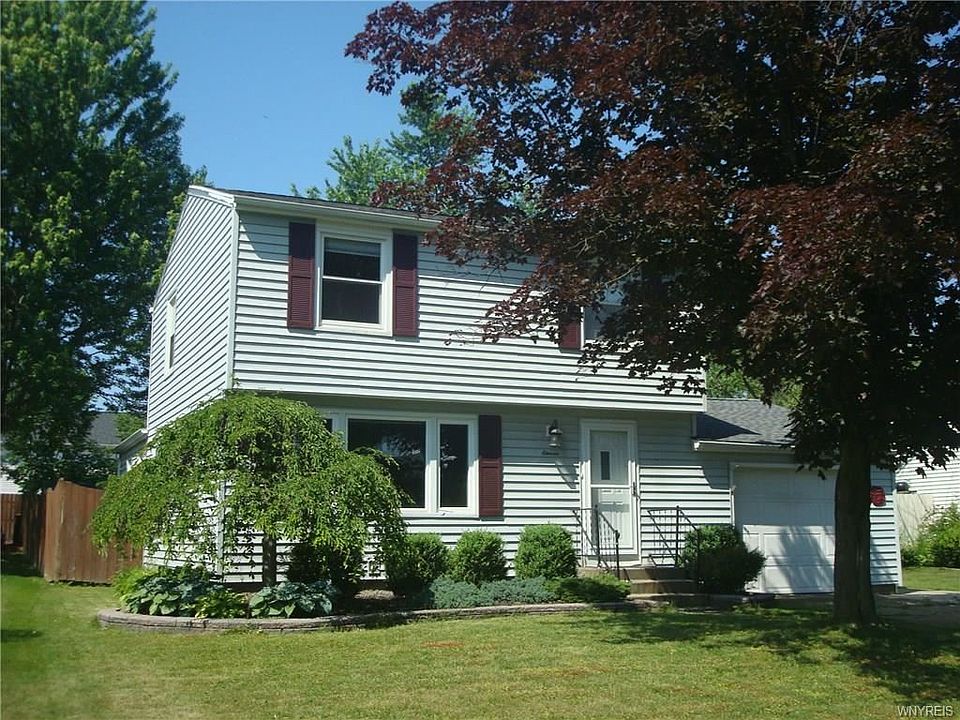 1st image of 11 Forestal Dr