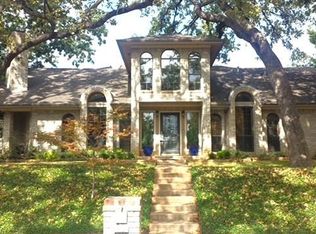 2908 Creekview Cir, Grapevine, TX 76051