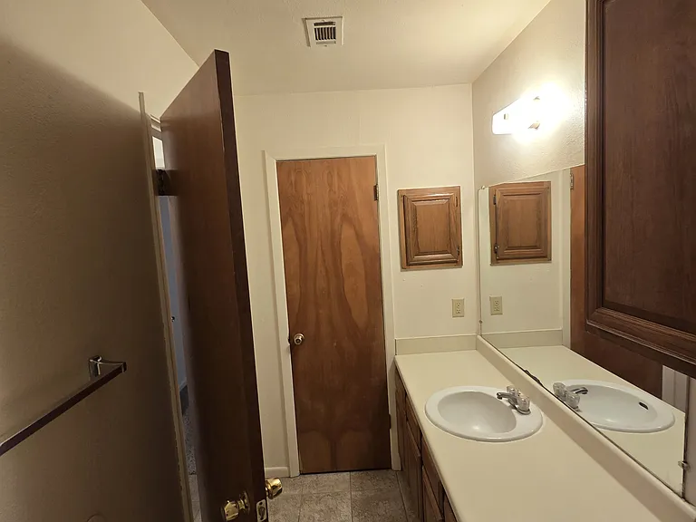 2904 Forest Bnd #1 — Photo 32