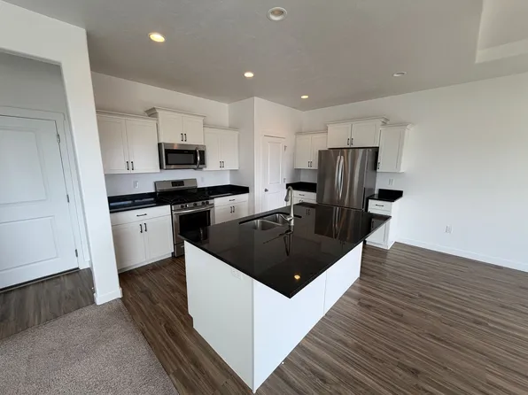 8285 N Lakeshore Drive, 8285 N Lakeshore Dr, Lake Pt, UT 84074