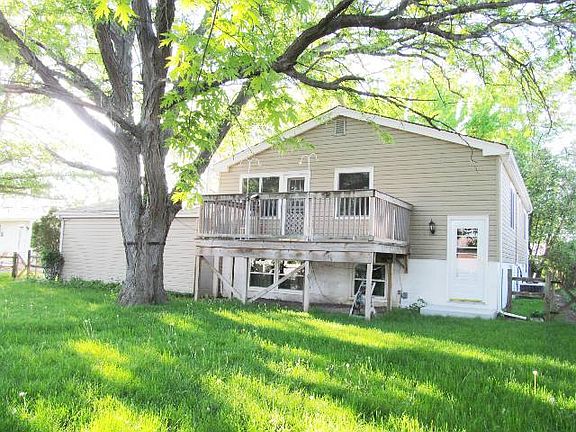 2nd image of 831 Standish Dr