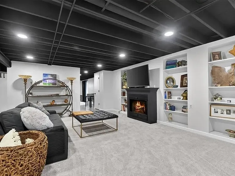 3137 Harpers Ferry Dr — Photo 11