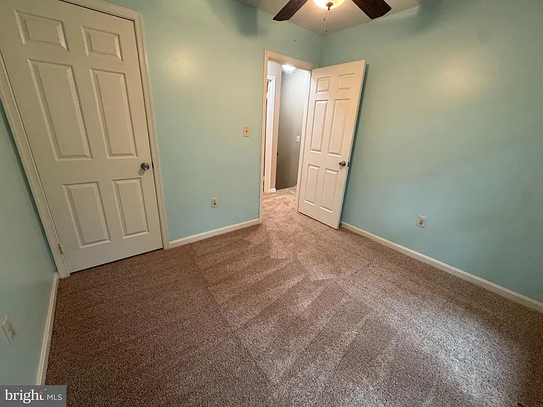 1017 Spain Dr — Photo 27