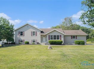 9064 Frankfort Rd, Holland, OH 43528