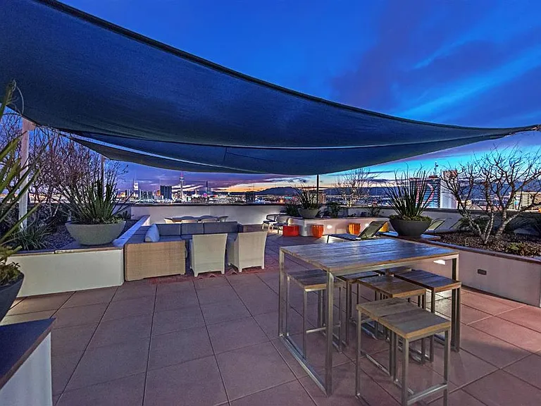 150 Las Vegas Blvd #1513 — Photo 38