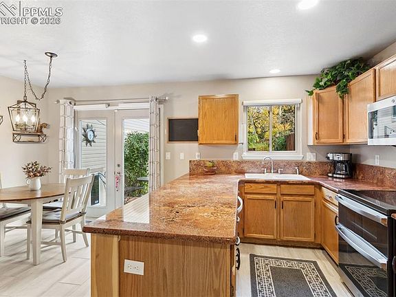 5th image of 1521 Shane Cir