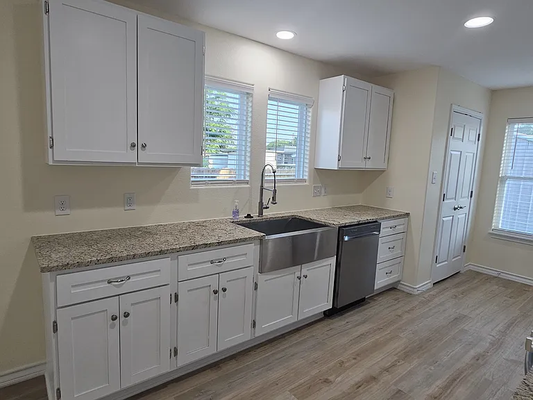 Left side of the kitchen