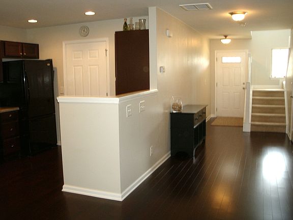 5th image of 868 Jarman Dr