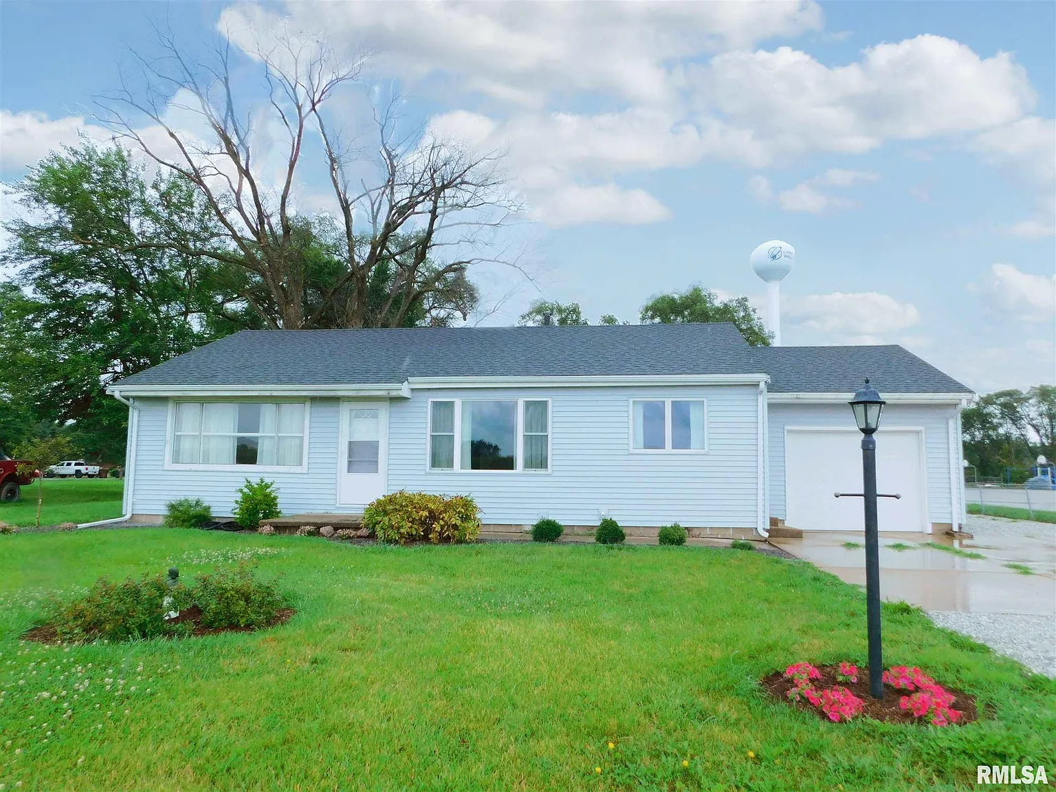 8315 W Smithville Rd photo 1