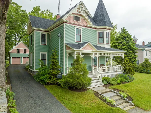 7 Hyler Street, Thomaston, ME 04861