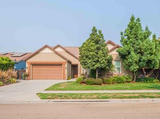 3216 Blackwood Ave, Clovis, CA