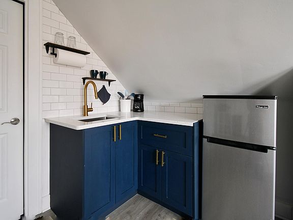 Brand new kitchenette