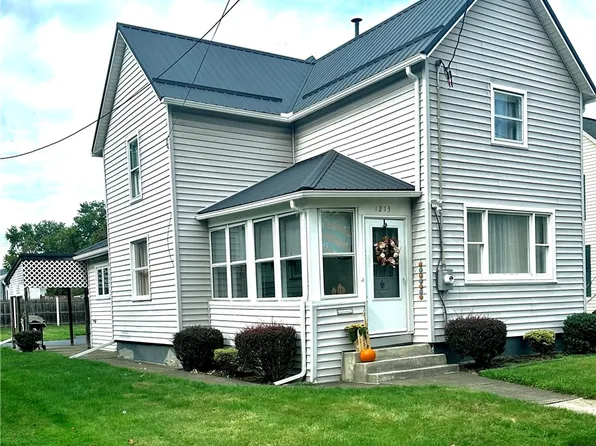 1213 Magee St, Elmira, NY 14901