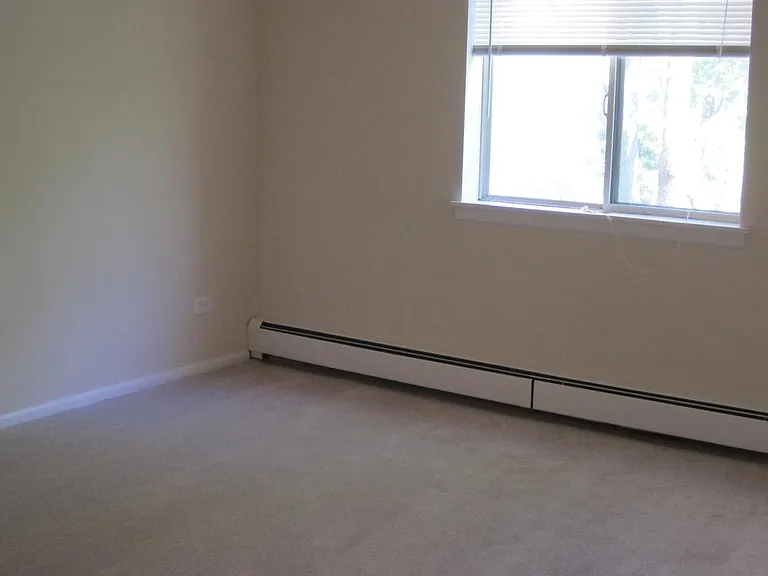829 S Dwyer Ave #E — Photo 6