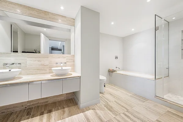 Rented by Compass | media 51