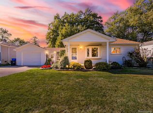 4656 Edgewood St, Dearborn Heights, MI 48125
