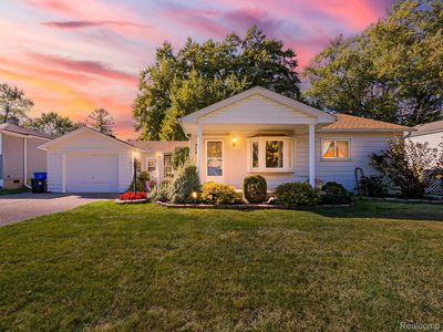 4656 Edgewood St, Dearborn Heights, MI, 48125