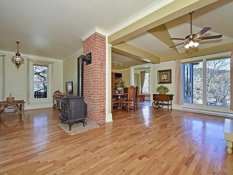 55 Waltham Ave — Photo 5