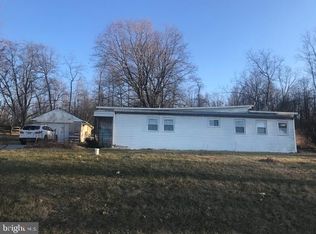 4348 Rinely Rd, Stewartstown, PA 17363