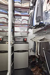 Rented by Barkoff Residential 