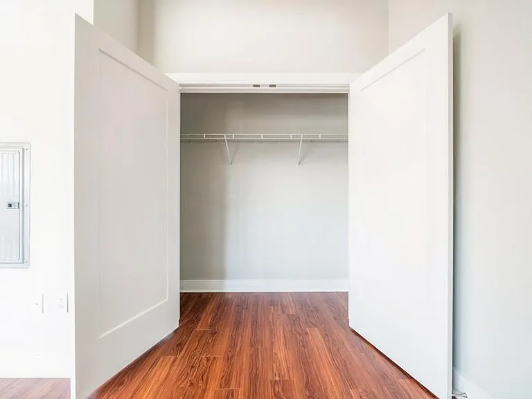 Element Flats — Photo 12