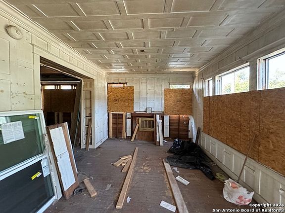 5th image of 1216 W RUSSELL PL