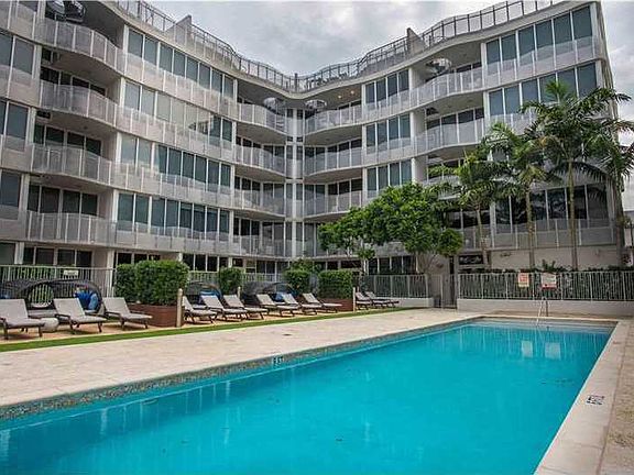 4th image of 2100 Park Ave APT 412