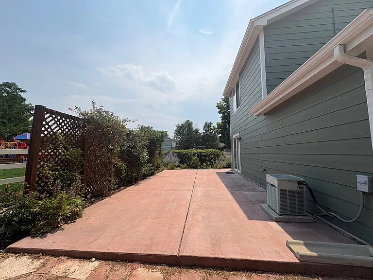 10652 Forester Pl — Photo 17