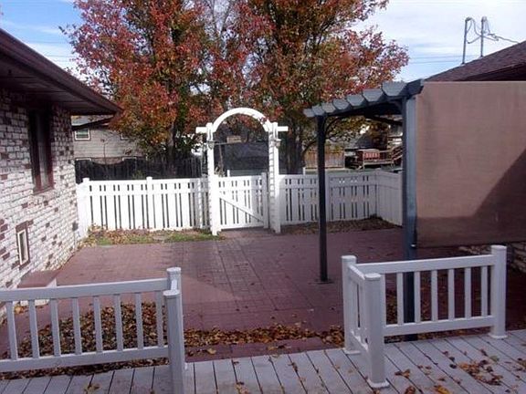 5th image of 907 Hahn Avenue